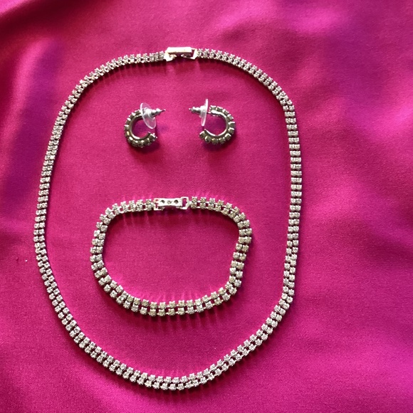 Rhinestone set - Picture 1 of 3